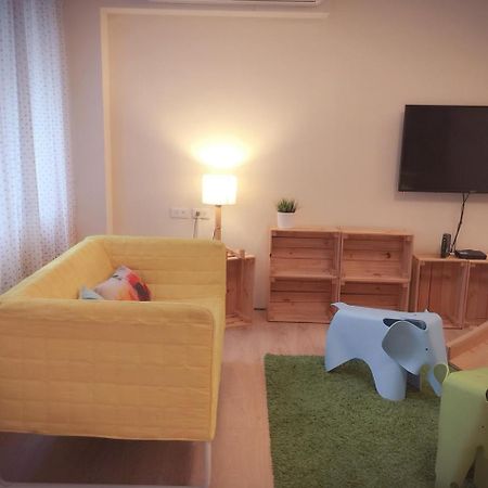 Ho.Me-Easyhouse Hotel Тайнан Екстериор снимка